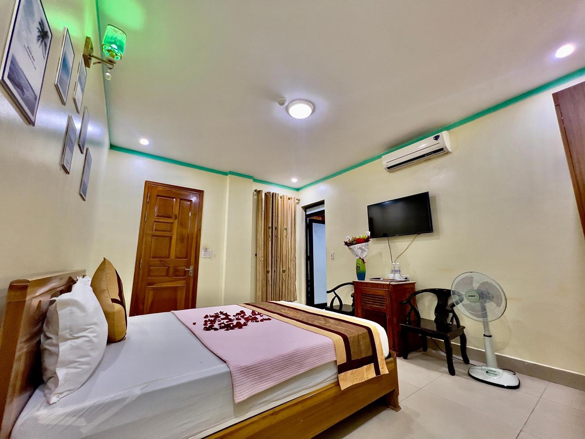 Manh Vuong Hotel Catba Dong Khe Sau Экстерьер фото