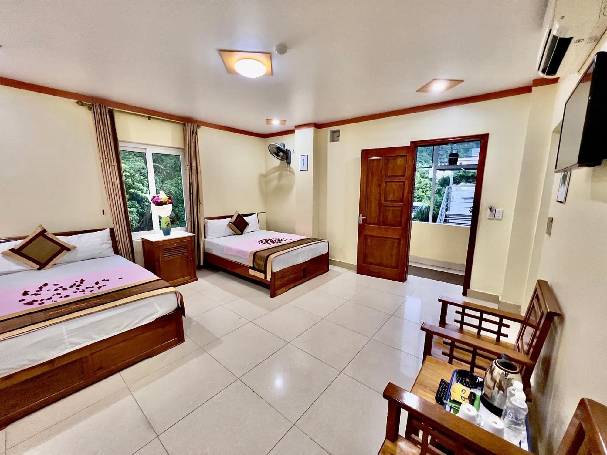 Manh Vuong Hotel Catba Dong Khe Sau Экстерьер фото